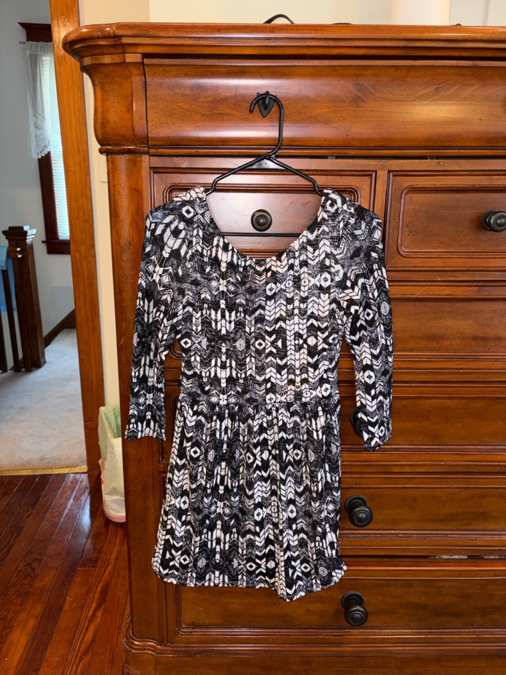 Lily Rose Black & White Geometric Print Skater Dress XS Long Sleeve